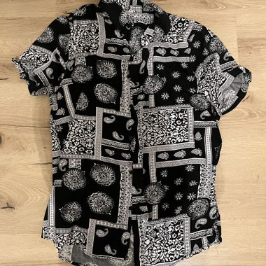Camicia a maniche corte con motivo bianco-nero taglia M