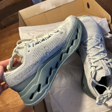 On Cloudsurfer Max Schuhe