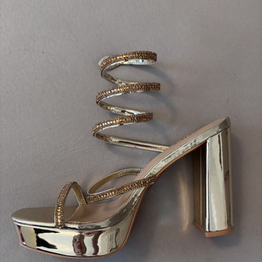 Chaussures à strass doré 
