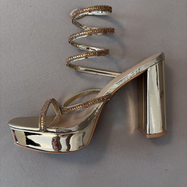 Chaussures à strass doré 