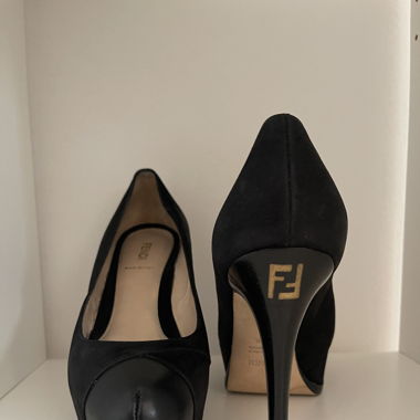 Fendi Shoes with heel and platform in black suede