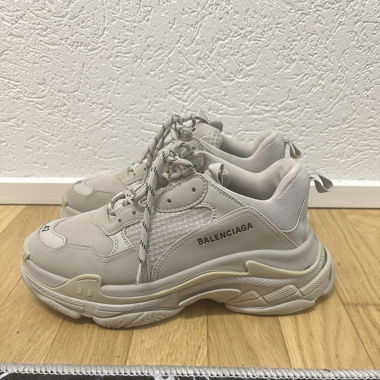 Balenciaga triple s