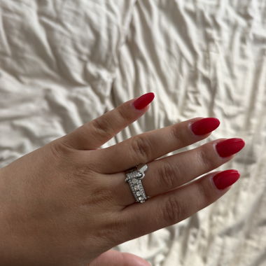 Bague strass avec détail cœur