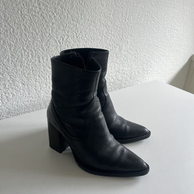 Mango black leather ankle boots with heel