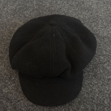 Black beret 