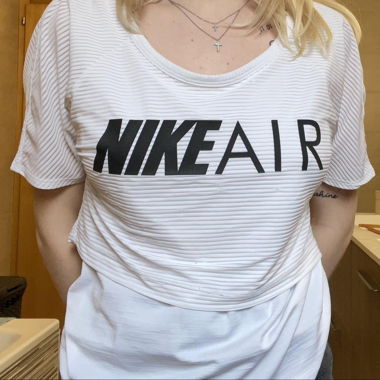nike t-shirt 