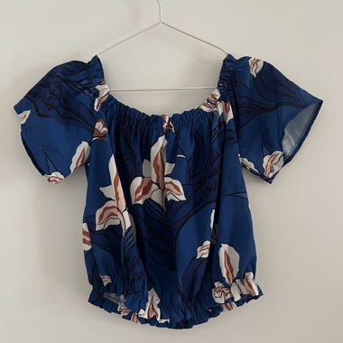 Blue Cropped Blouse with Pattern