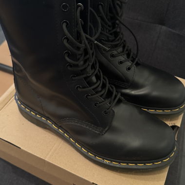 Dr. Martens 1490 Boots