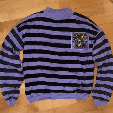 Pull rayé violet et noir