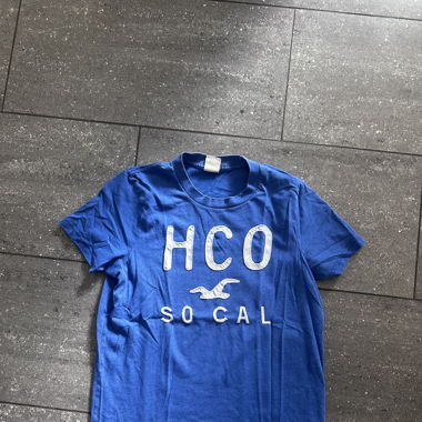 Blaues hollister tshirt
