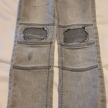 Jeans in denim grigio stone washed per ragazzi misura 140 cm