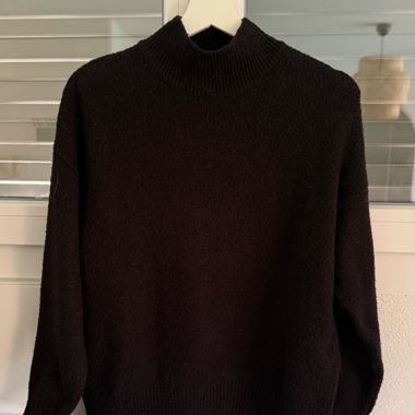 Pull noir 