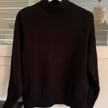 Pull noir 