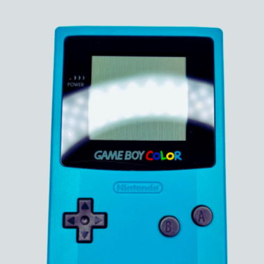 GAME BOY Color et jeu Pokémon