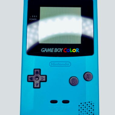 GAME BOY Color und Pokémon-Spiel
