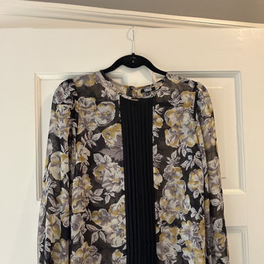 Oasis floral top