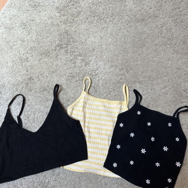 Dreie Pack crop tops