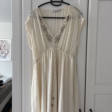 Abito in pizzo Zara crema