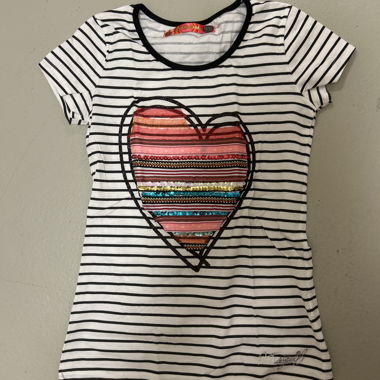 Kinder T-Shirt mit Streifen und Herzchen 146/152