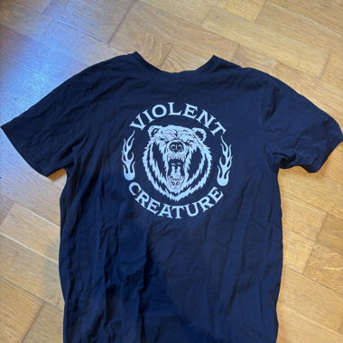 T-shirt Violent Creature