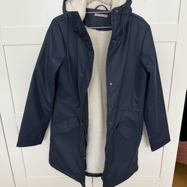 Rain coat