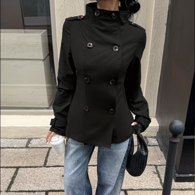Veste noire cintrée pour femme