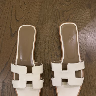 Hermes white slides 