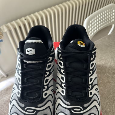 Air max plus drift
