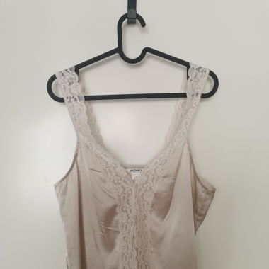 Top mit Spitze