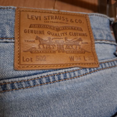 Levi's 502 