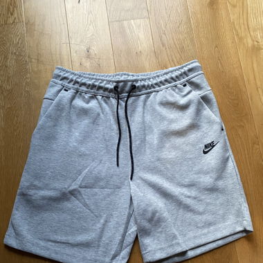 Short nike tech gris