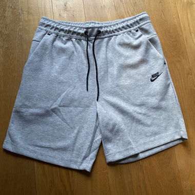 Short nike tech gris