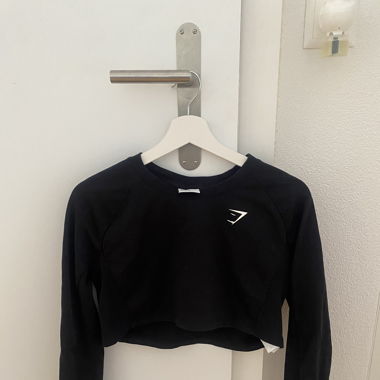 Gymshark Pullover croped