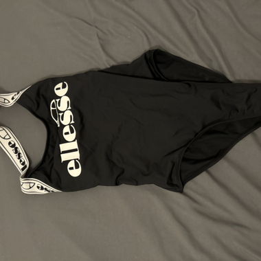Maillot ellesse neuf xs