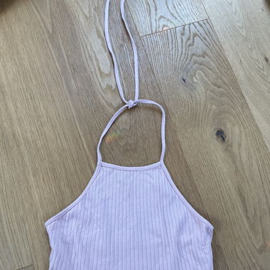 pinkes crop top