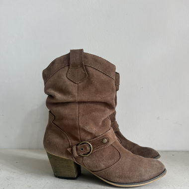 Trendige Wildleder Cowboystiefel