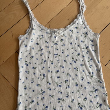 Haut femme fleuri