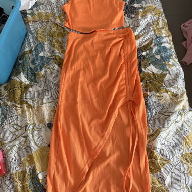 Orangefarbenes Rippen-Set