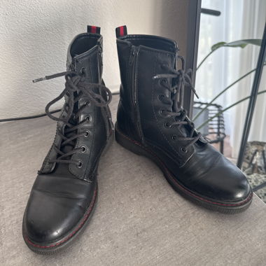 Black Lace-Up Boots