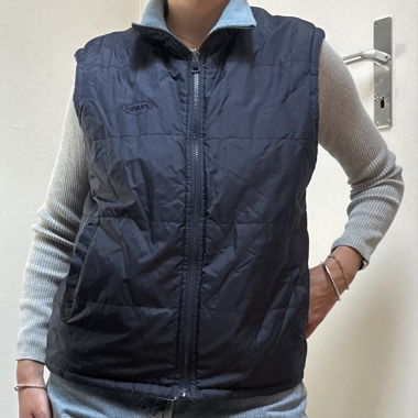 Wendbare blaue Fleece-Weste ohne Ärmel