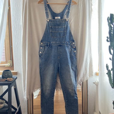 Latzhose aus Jeans