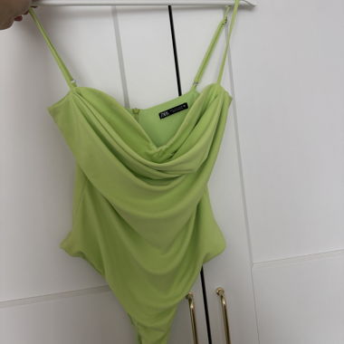 Zara Top limegruen