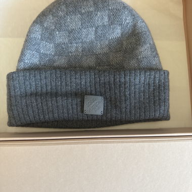 LV beanie, incl. receipt