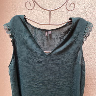 Blouse à dentelle vert sapin 