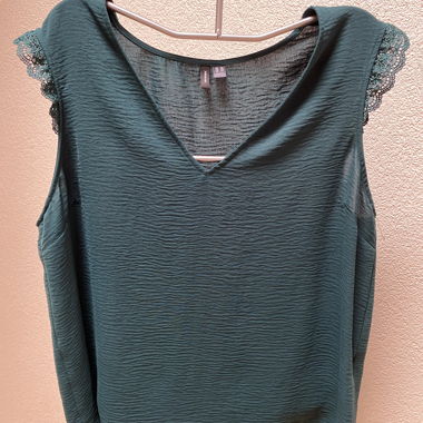Blouse à dentelle vert sapin 