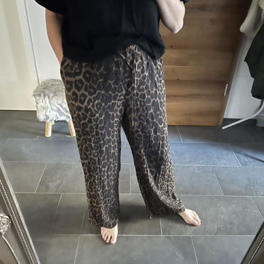 Leo Print Fabric Pants