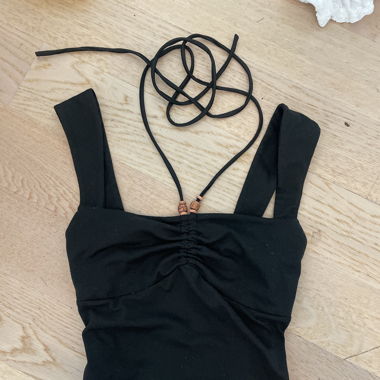 Y2k Vintage Neckholder-Top mit schwarzen Perlen