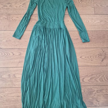 Robe Halara verte Gr. S (plutôt grand) comme neuve