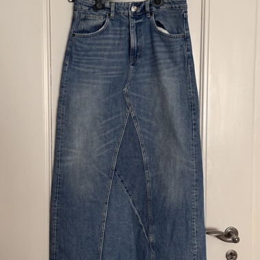 Jupe midi en denim MNG