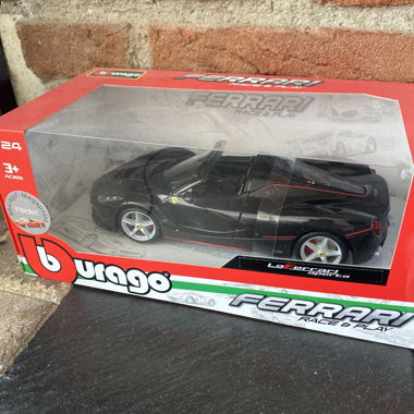 Bburago Ferrari LaFerrari Spielzeugauto